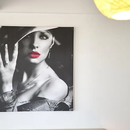 La Vida Loca Summerland Apartment Mamaia